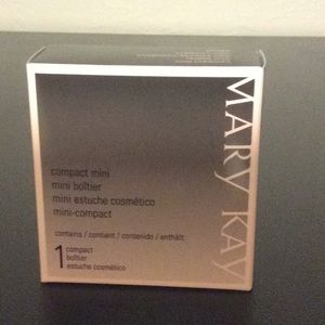 Mary Kay compact mini NEW